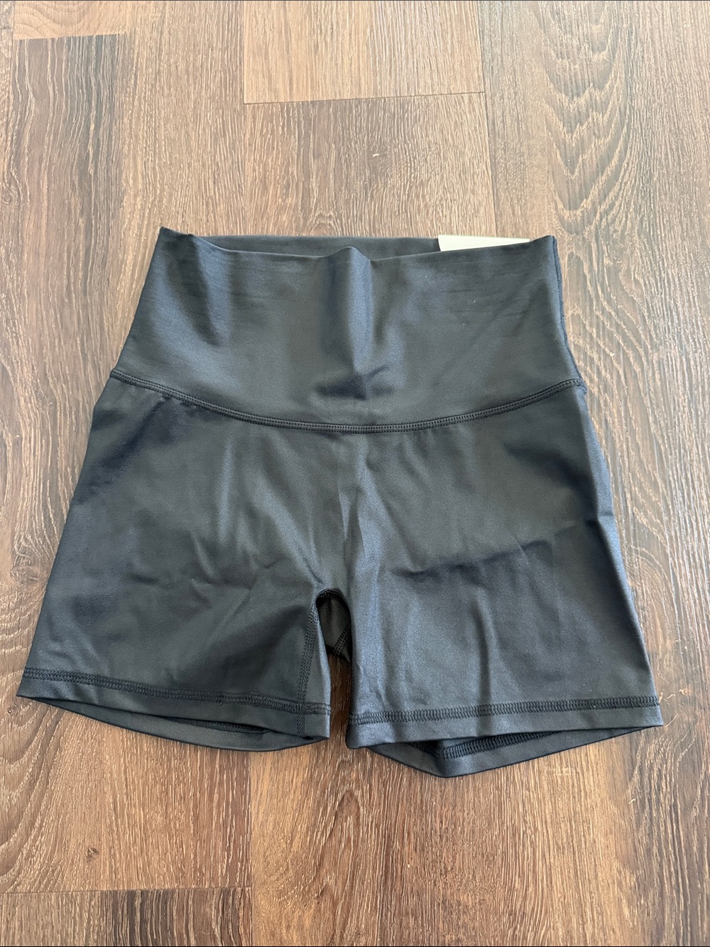 aerie Black Goals Gloss Biker shorts 4”